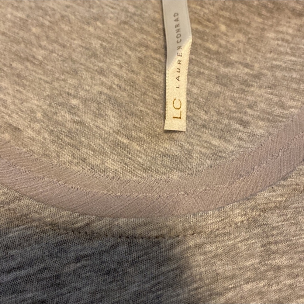 Floral Gray Women's Top - Picture 3 of 10